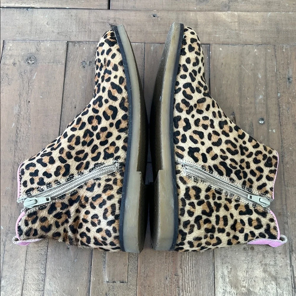Mini Boden calf hair leather leopard side zip ankle boots eu 35 US 3